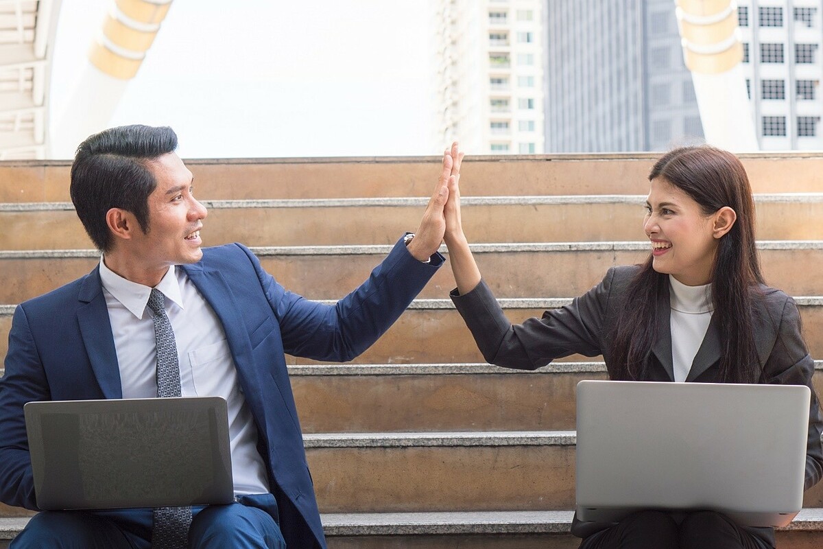 Businesses Need Flexible Personnel Policies 6 Việc linh hoạt chính sách lương thưởng sẽ giúp giữ chân nhân sự. Ảnh: Shutterstock.
