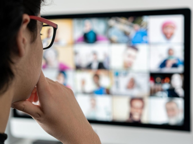 Xu Hướng Dịch Vụ Headhunter Đầy Tiềm Năng Tại Việt Nam 8 Các công ty headhunter đang tiến vào xu hướng làm việc từ xa